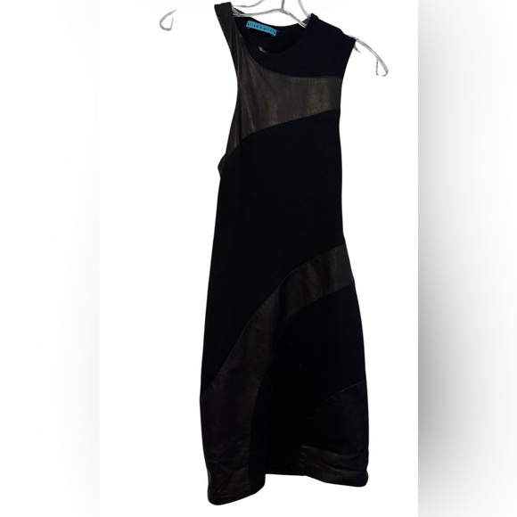 Alice+Olivia Elegant Black Sleeveless Dress size 2 - Picture 2 of 4